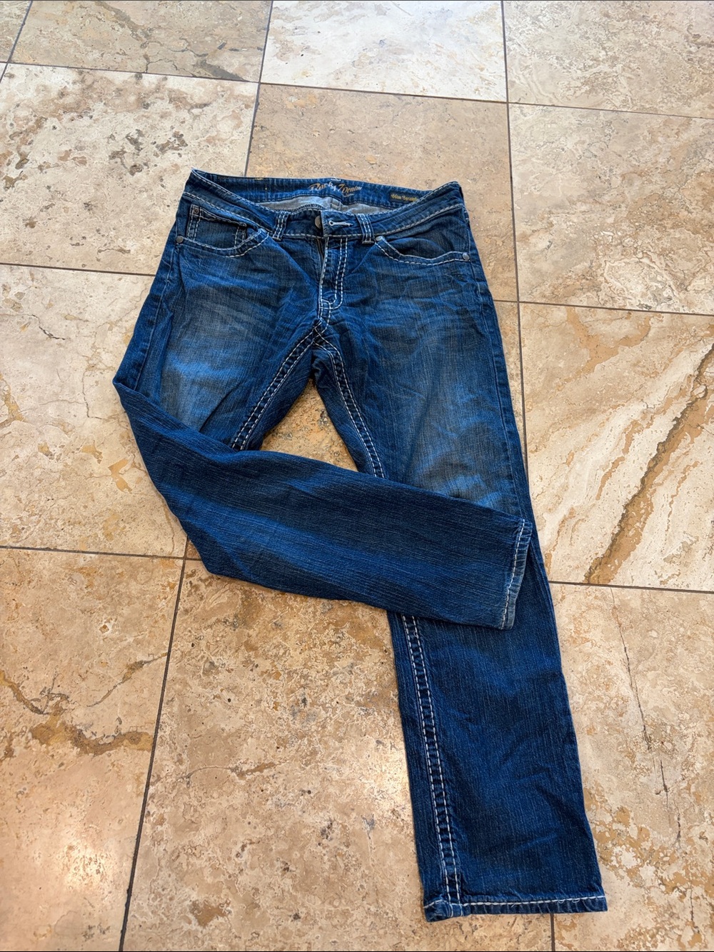 Slim Men's Jeans in Medium Blue Wash